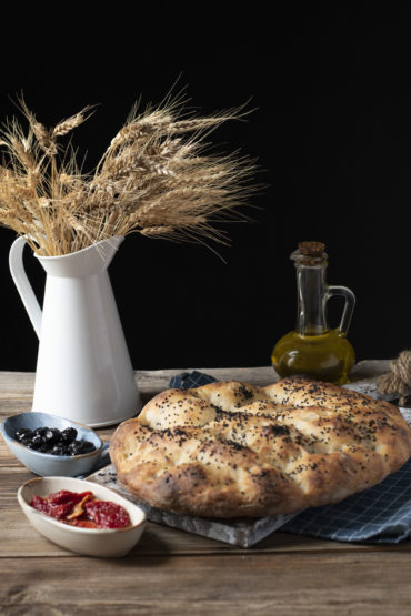 Ramazanda iftar soframızı ekşi mayalı pideden mahrum etmeyelim.